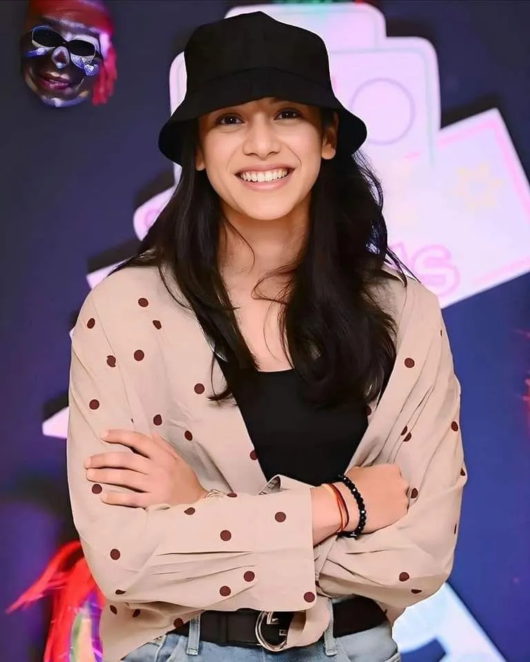 Smriti Mandhana Smiling in a Stylish Casual Look wallpaper
