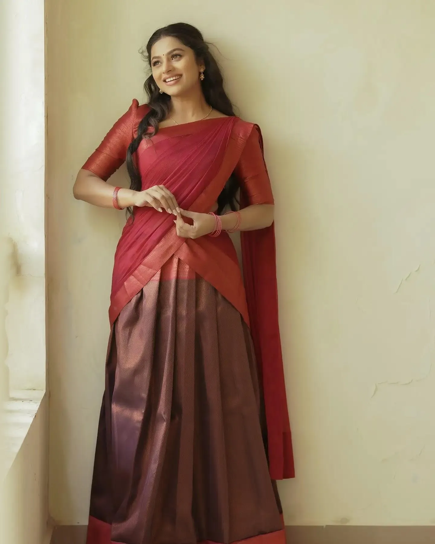 Attractive Delna Davis in Maroon Saree Elegant Style Picture