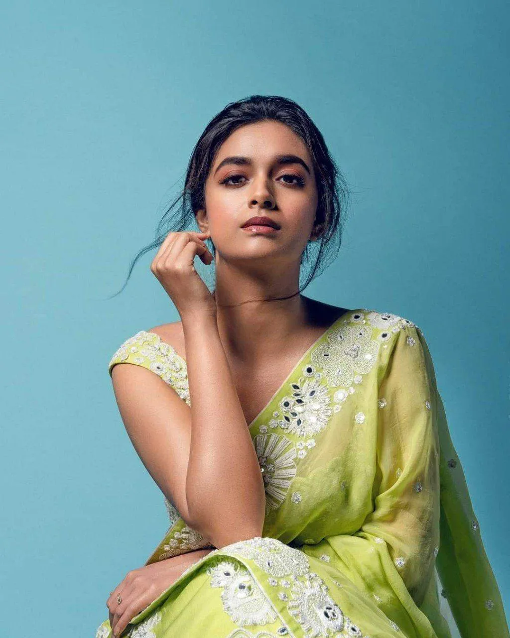 Attractive Keerthy Suresh in Lime Green Saree Glow Wallpaper