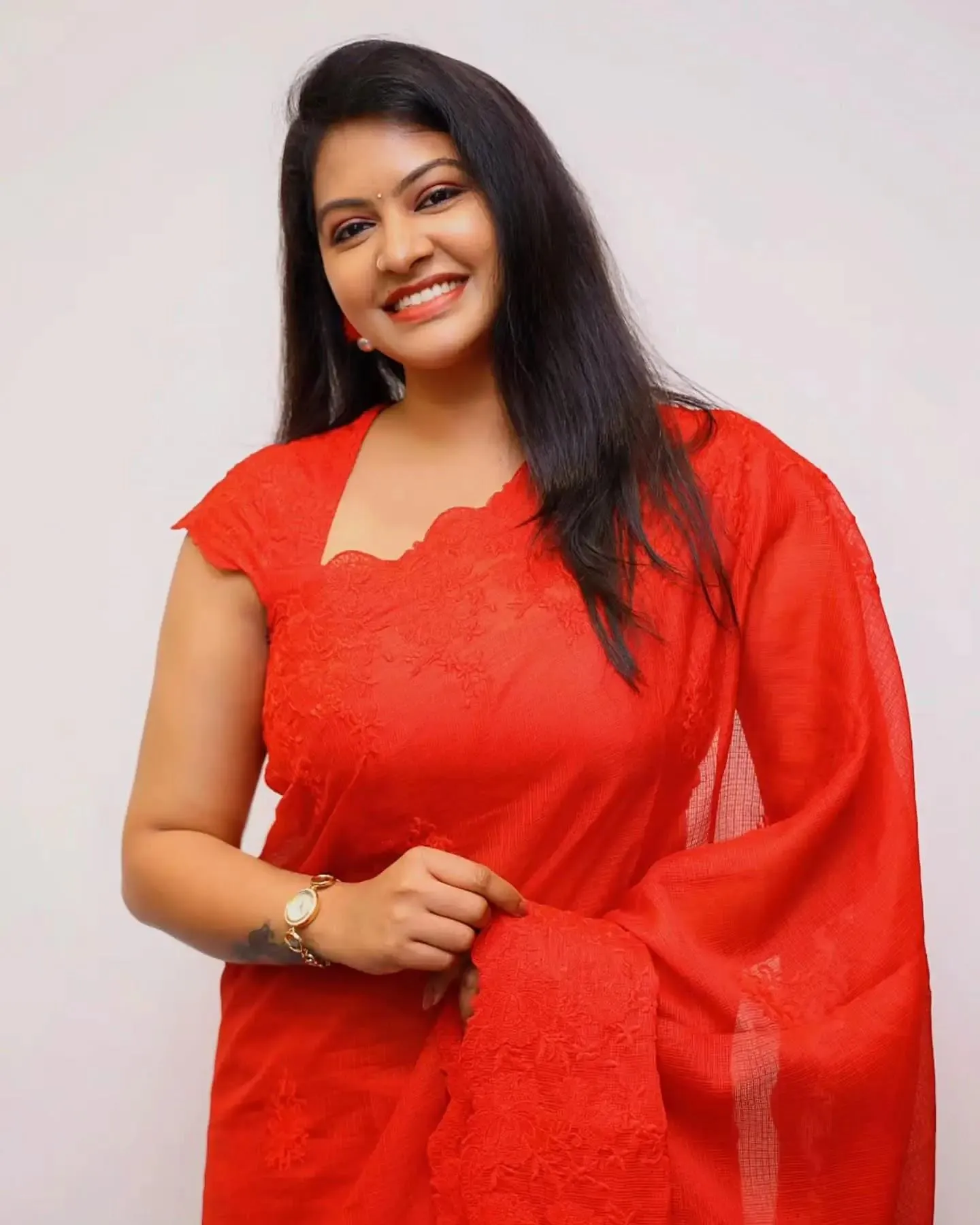 Charming Rachitha Mahalakshmi Radiant Look in Red Saree