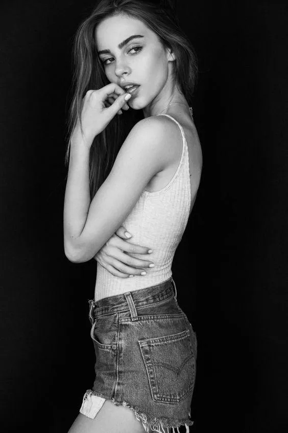 Elegant Black and White Portrait of a Stylish Young Model
