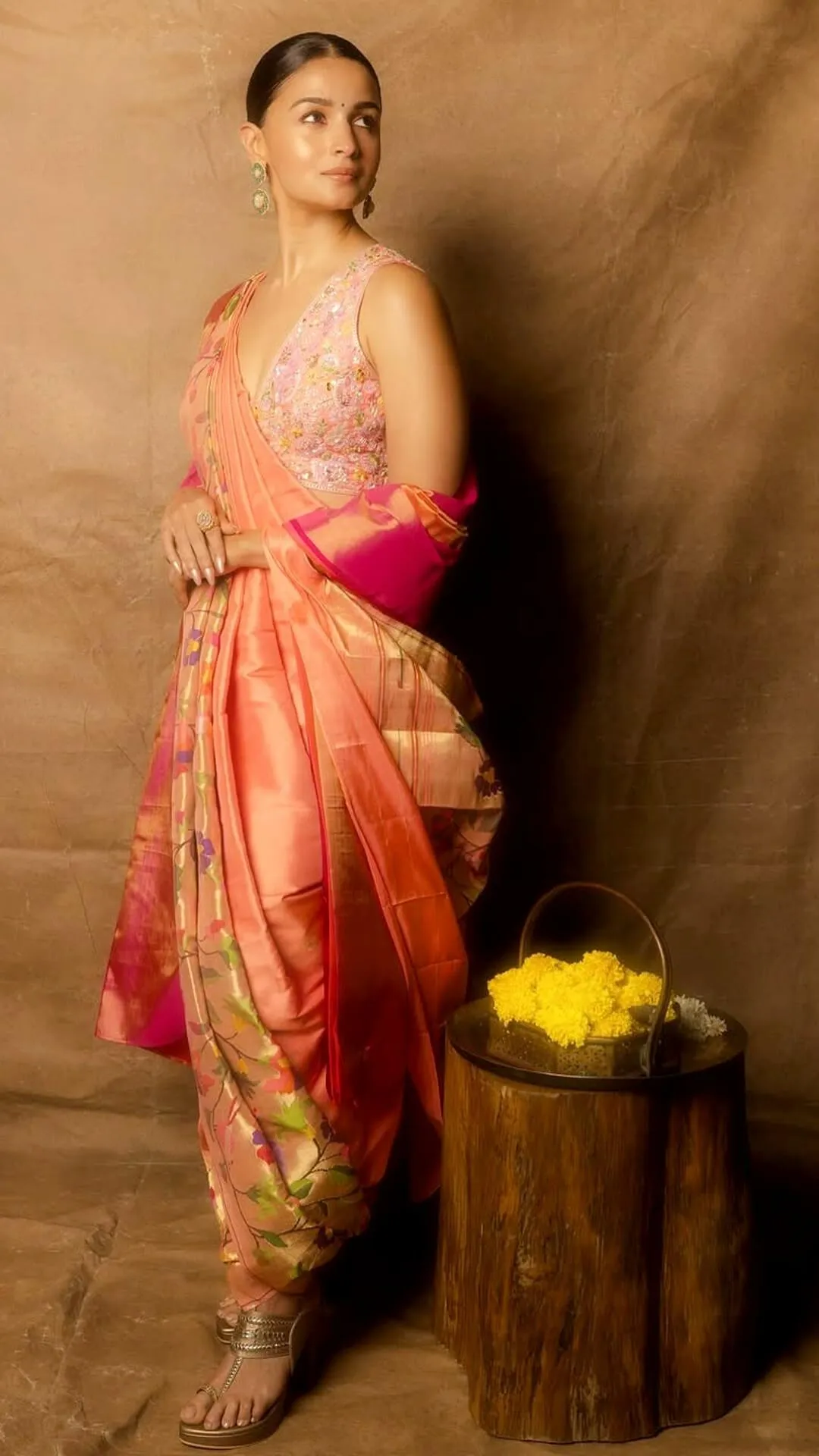 Hot Alia Bhatt in Pink Saree Showcasing Modern Elegance
