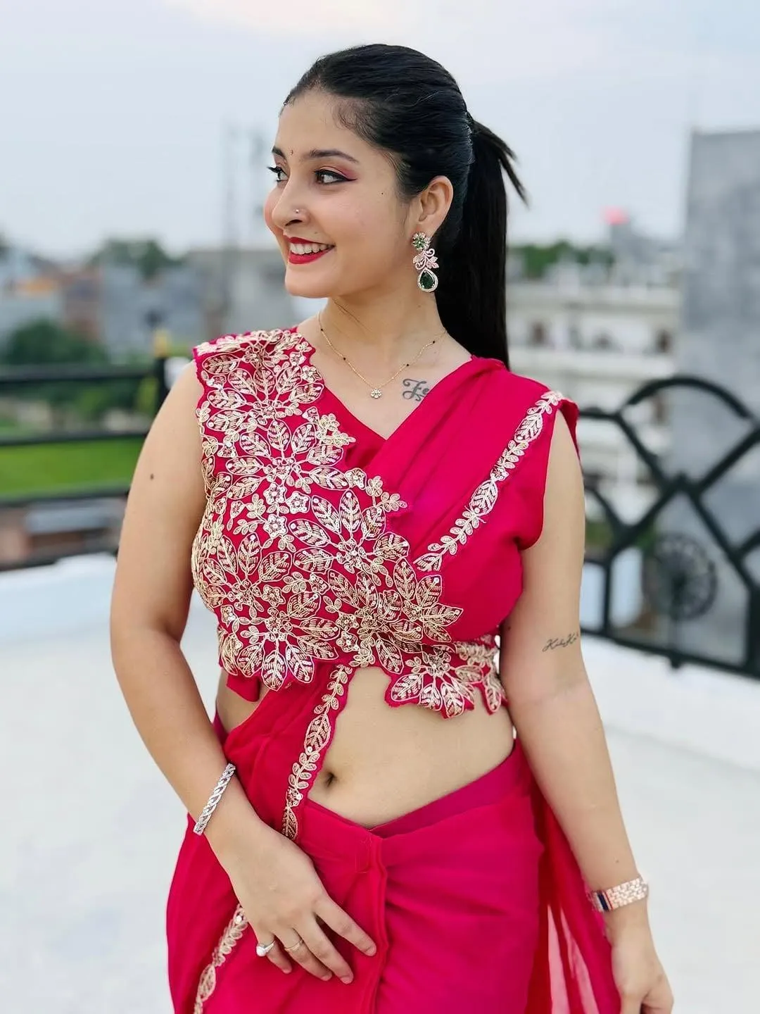 Hottie Juhi Kritika in Pink Saree Radiating Joyful Charm