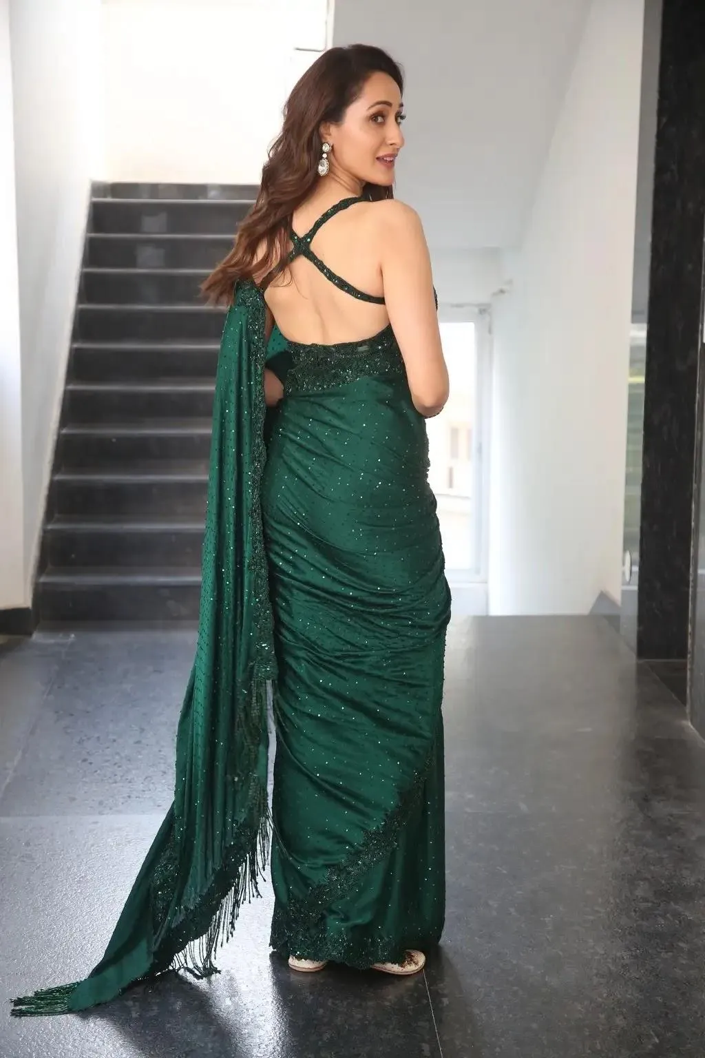 Hottie Pragya Jaiswal in Green Saree Radiating Modern Charm