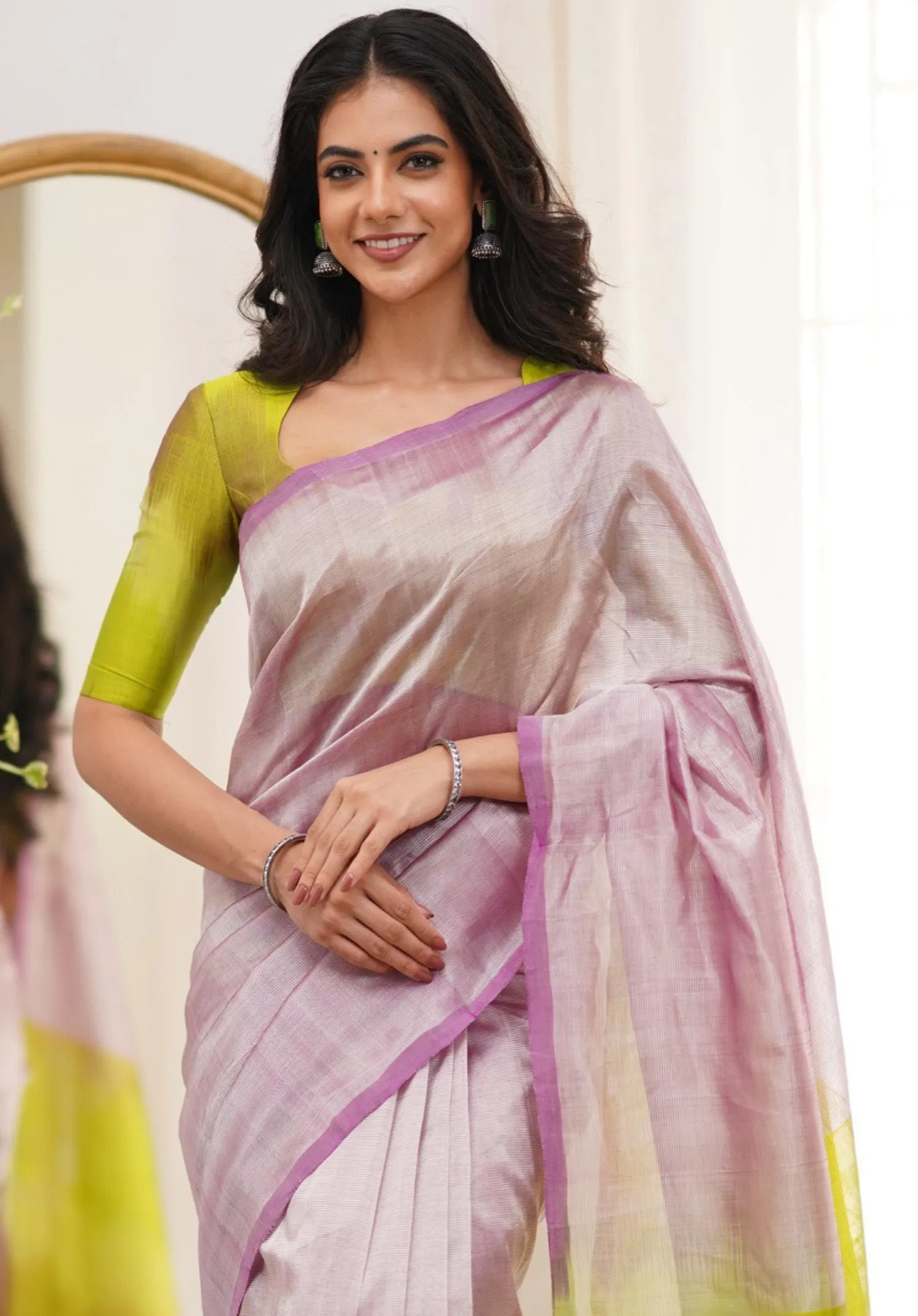 Malina in Lavender Saree Posing Outdoors Gracefully Picture