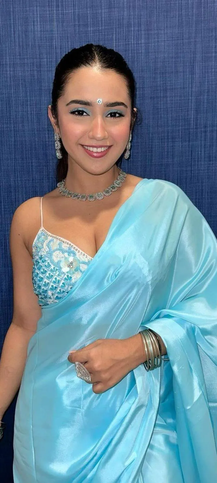 Sensual Roshni Walia in Blue Saree Exuding Soft Elegance