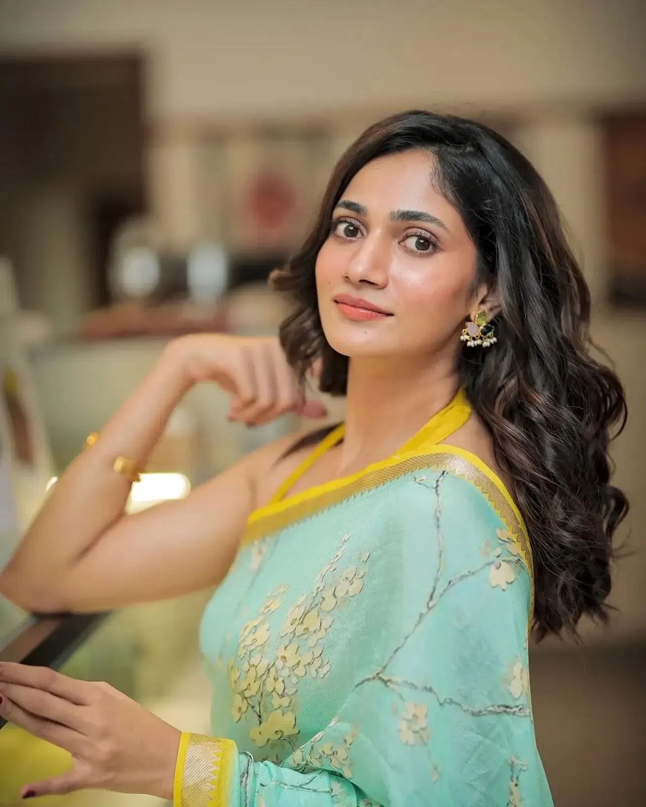 Stunning Losliya Mariyanesan in Mint Saree Radiating Beauty