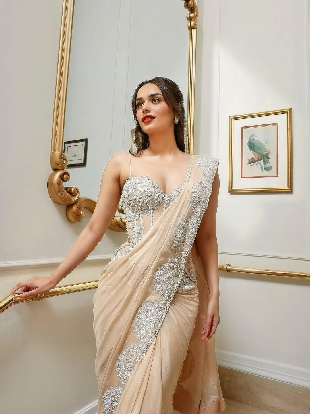 Tempting Manushi Chhillar Elegant White Look in Saree Image