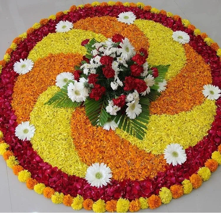 Athpookolaam with a swirling center pattern free Wallpaper