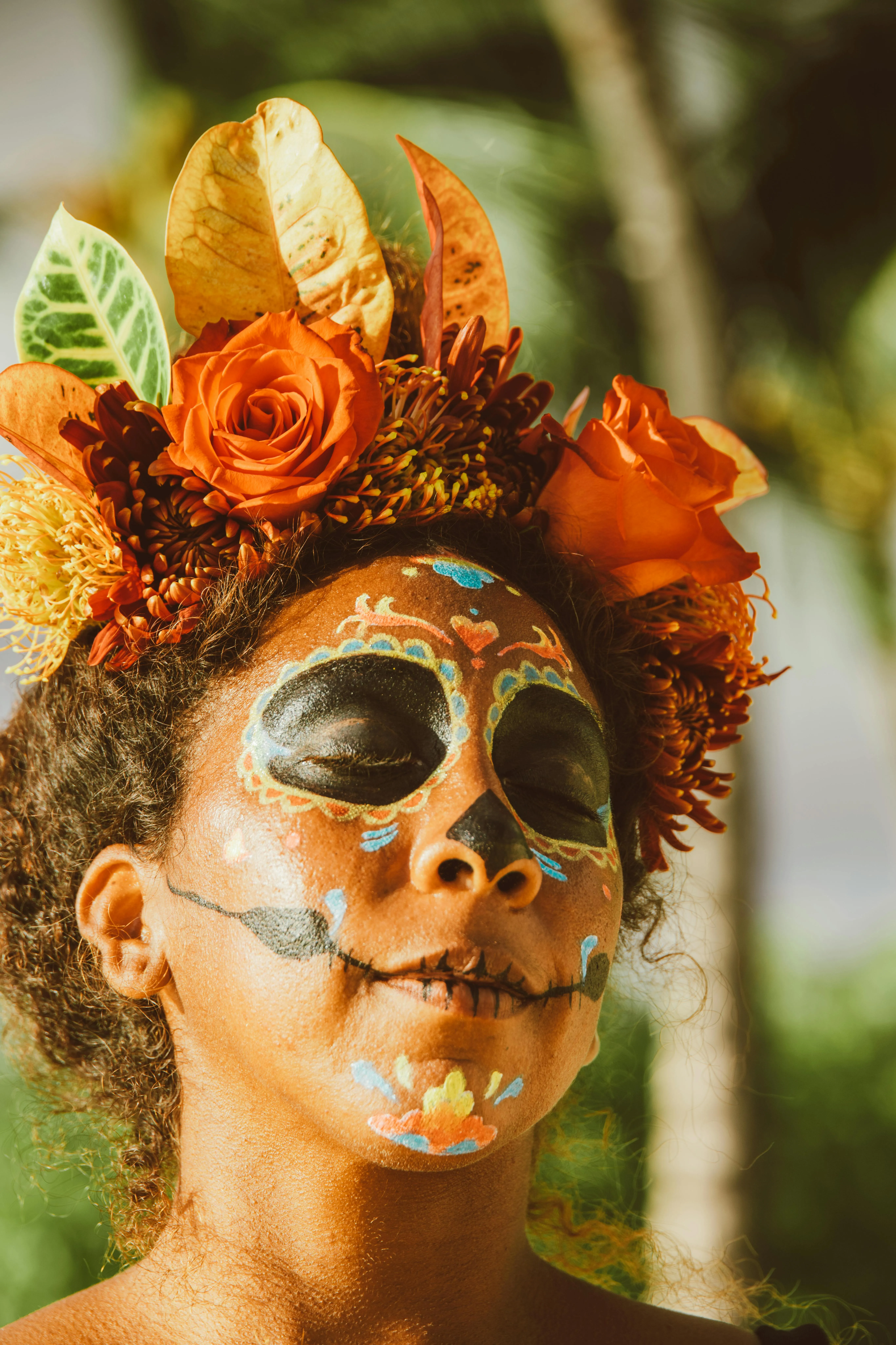 Close up of Woman with Day of the Dead Face Paint Wallpaper