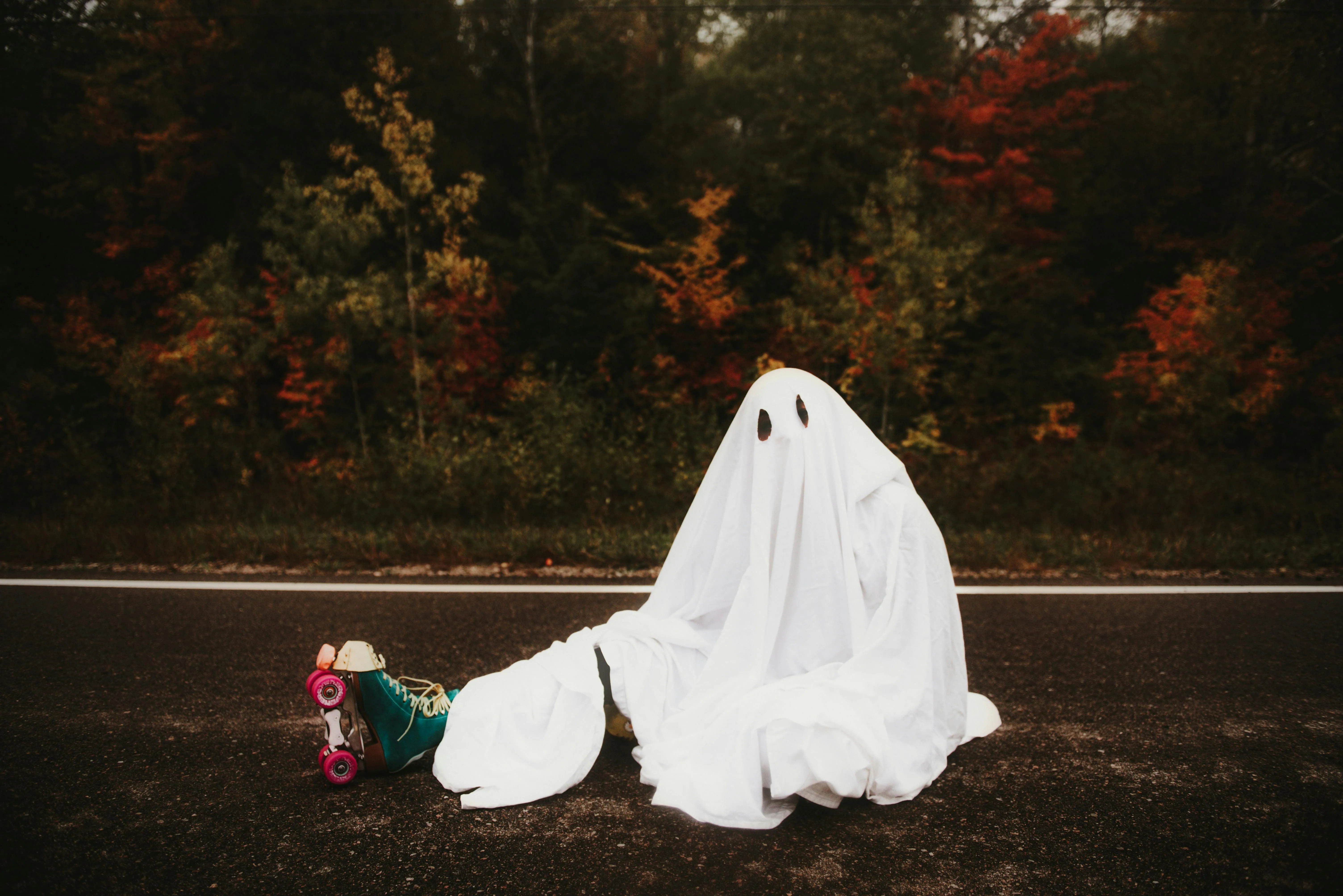 Creative Ghost Costume Idea with Roller Skates for Fall Fun