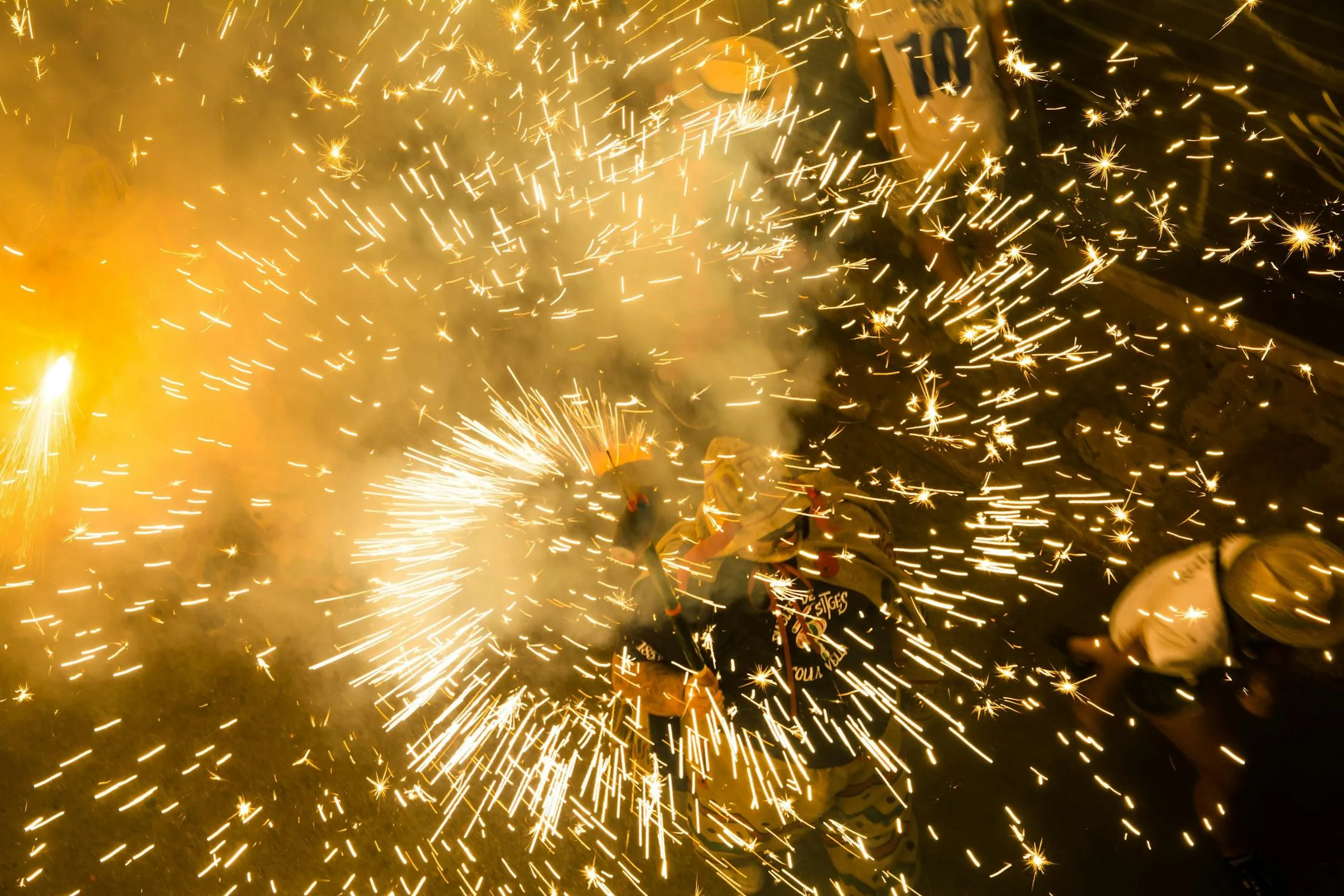 Fireworks Exploding in a Glorious Display of Light Wallpaper