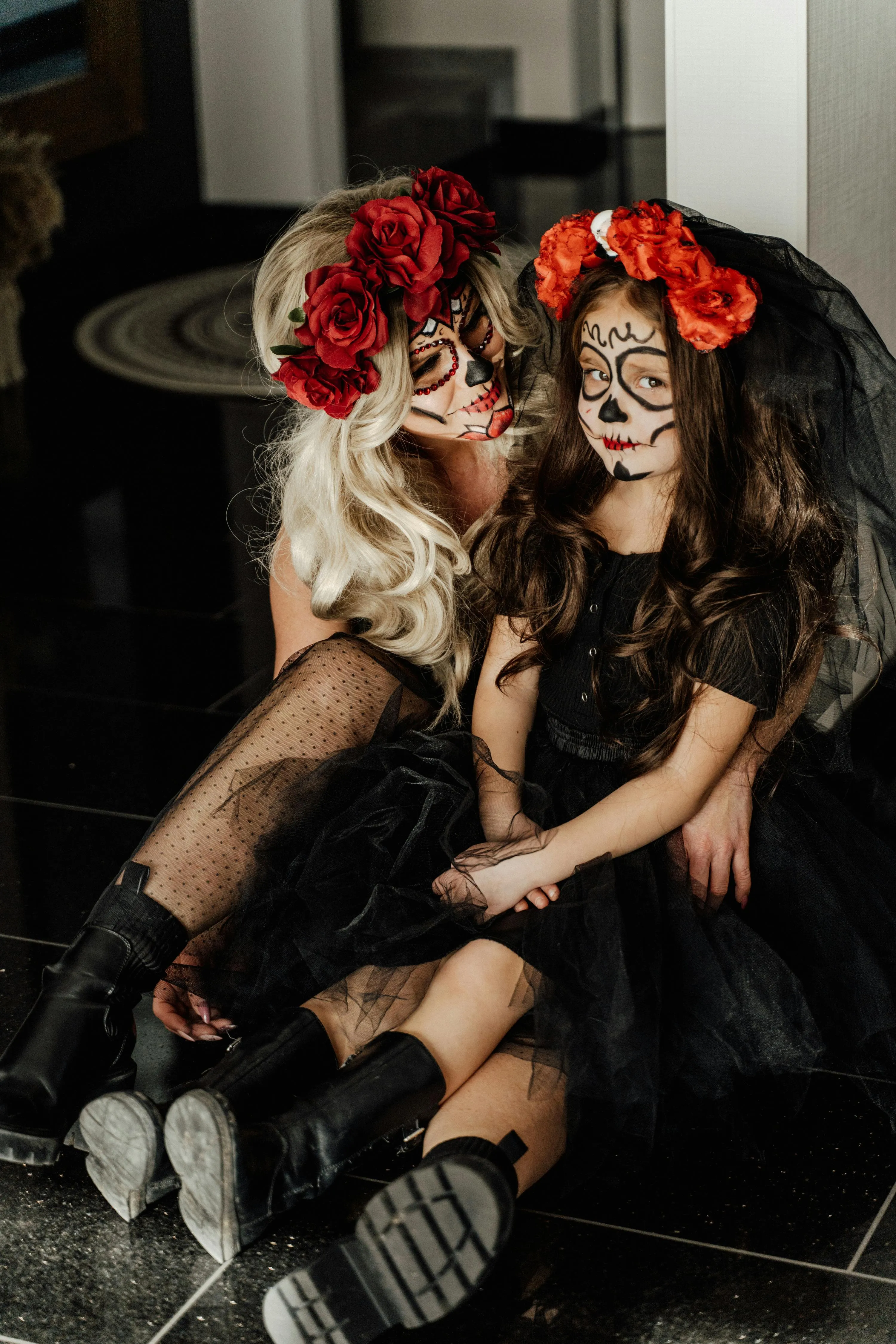 Mother and Daughter Halloween Festival Costume Matching Wallpaper