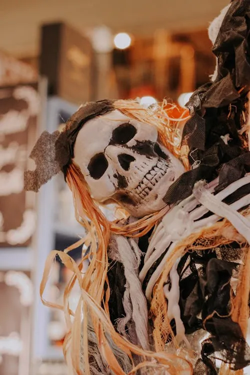 Skeleton Decoration for Halloween with thread Wallpaper