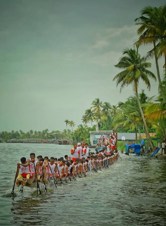 Traditional Kerala boat race event Vallam Kali wallpaper