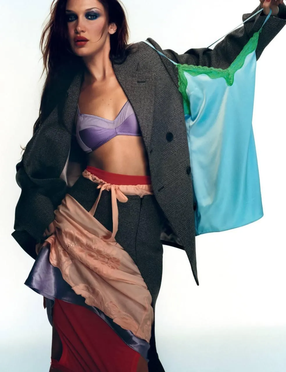 High Fashion Street Style with a Layered Flowing Outfit