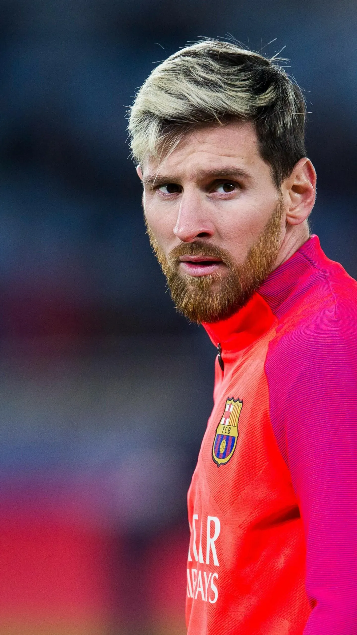 Hd Wallpaper For Lionel Messi In A Red Colour Jersey