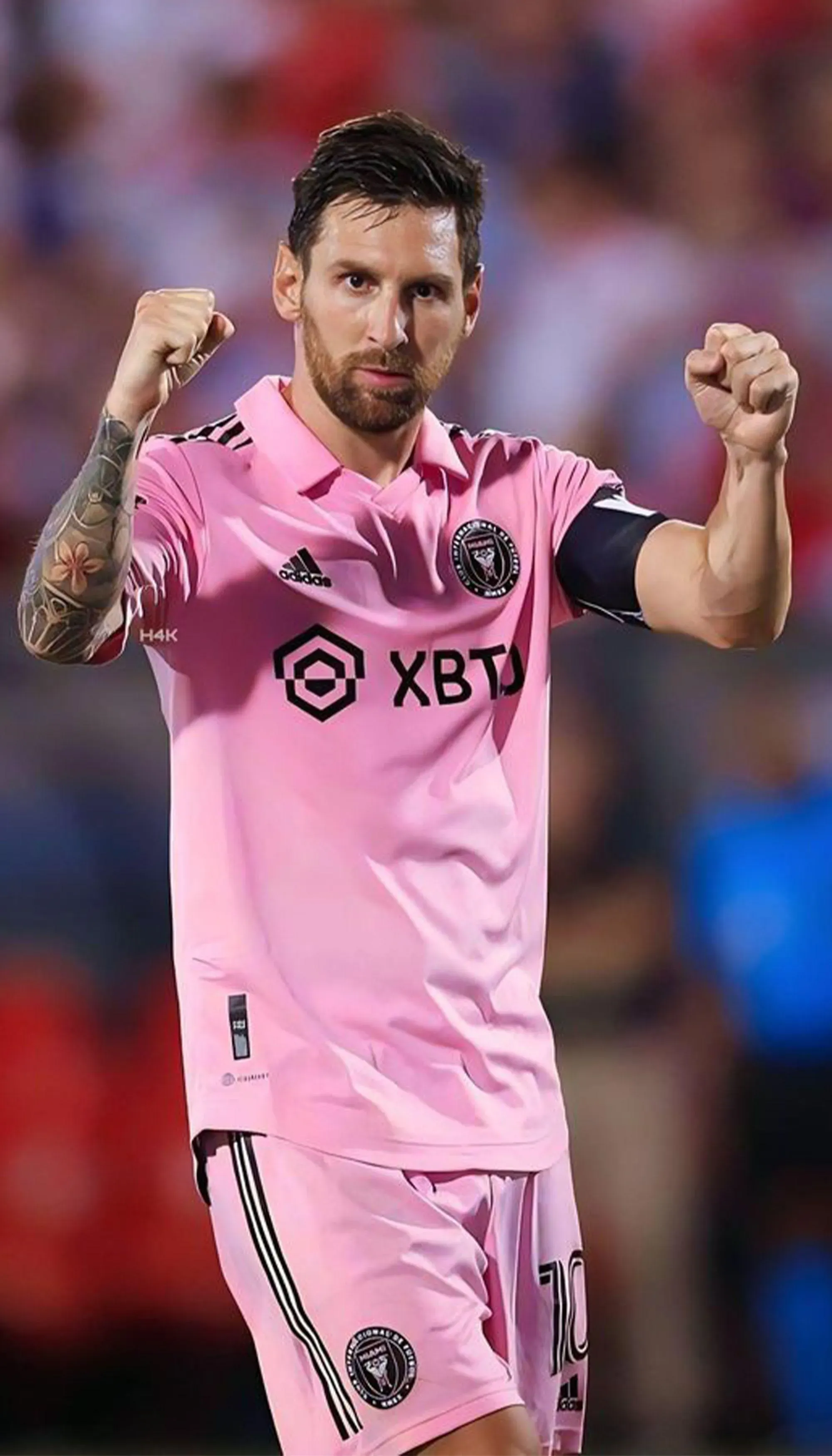 Lionel Messi In Pink Jersey With Serious Face HD Wallpaper