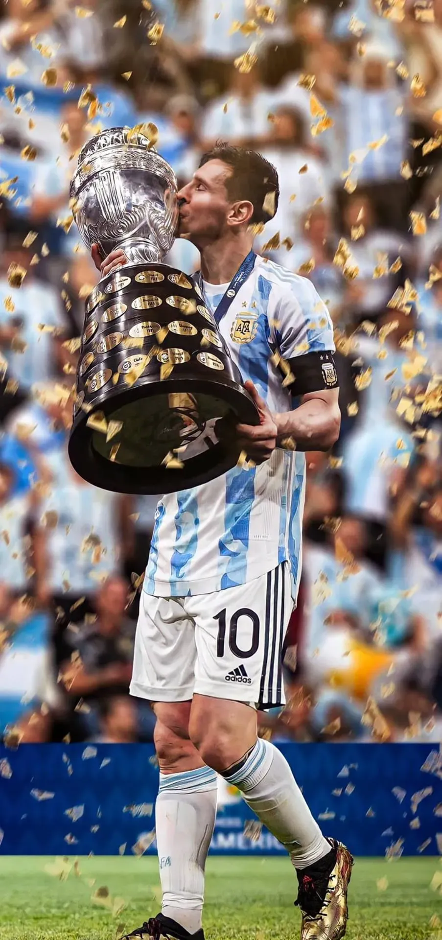 Lionel Messi Kisses The Copa America Trophy Hd Wallpaper