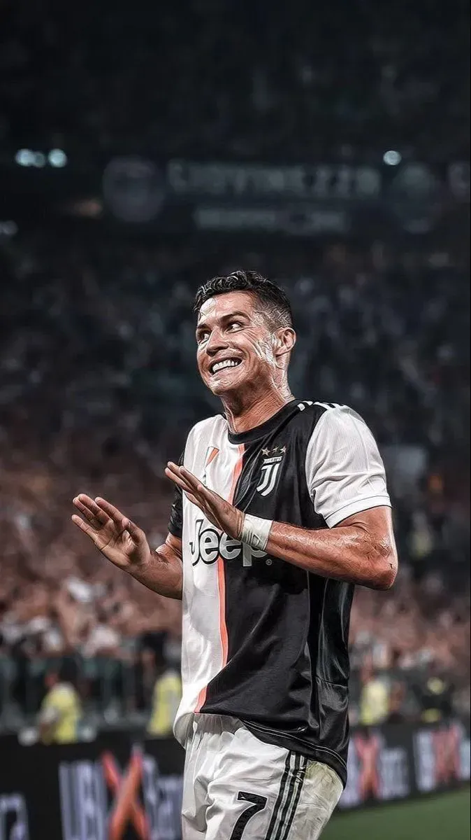 Ronaldo Wallpapers Cool Off Moments