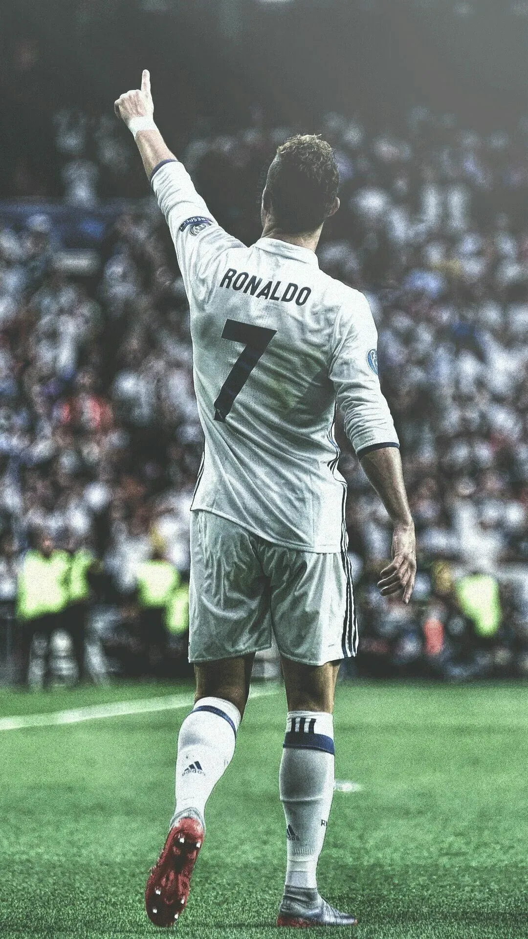 Ronaldo Wallpapers Crowd Wave Moments