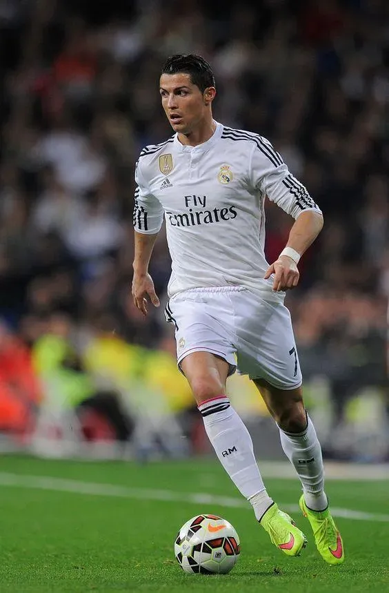 Cristiano Ronaldo Wallpapers Dynamic Running Shots