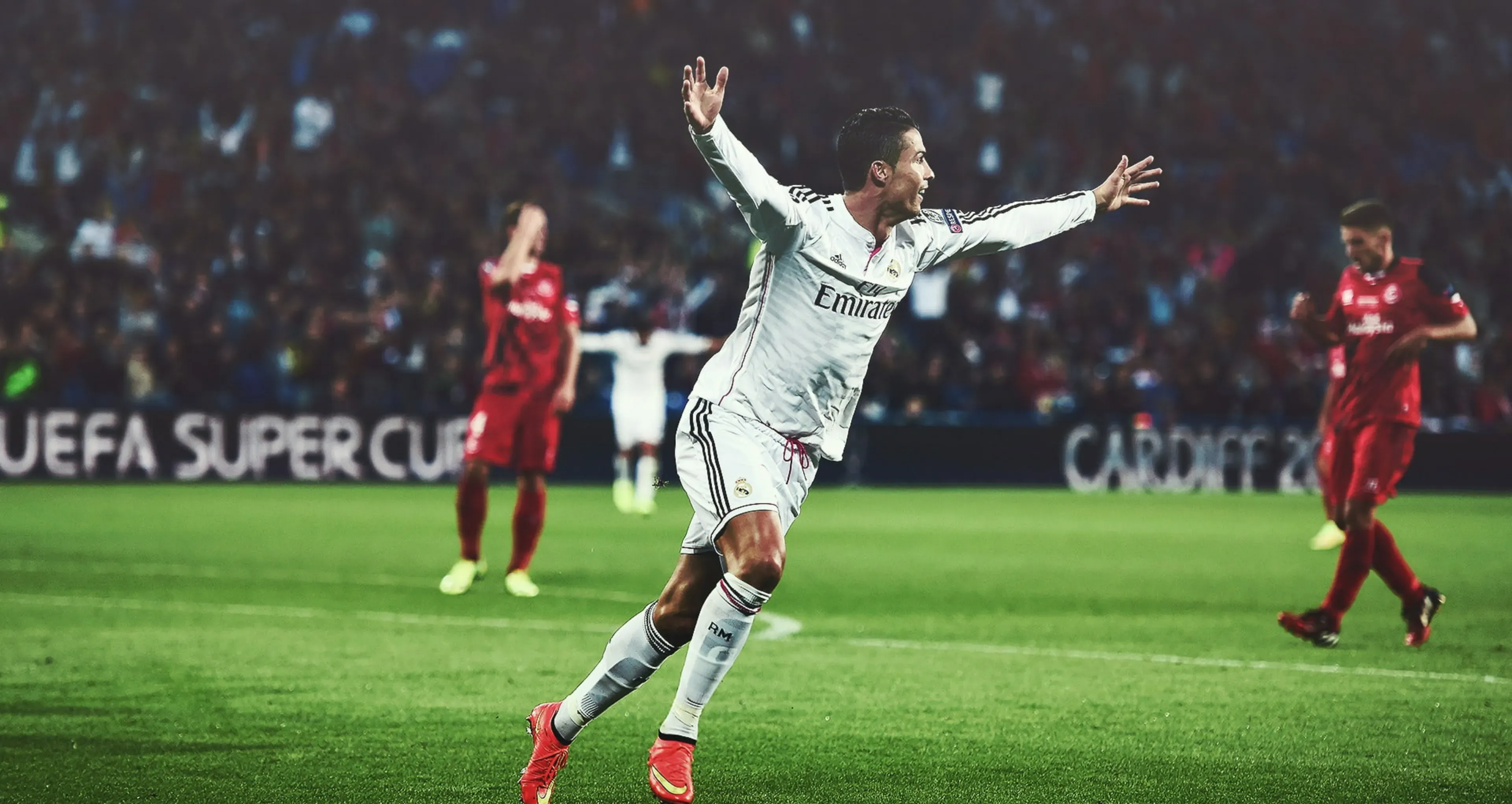 Ronaldo Wallpapers Epic Hand Raise