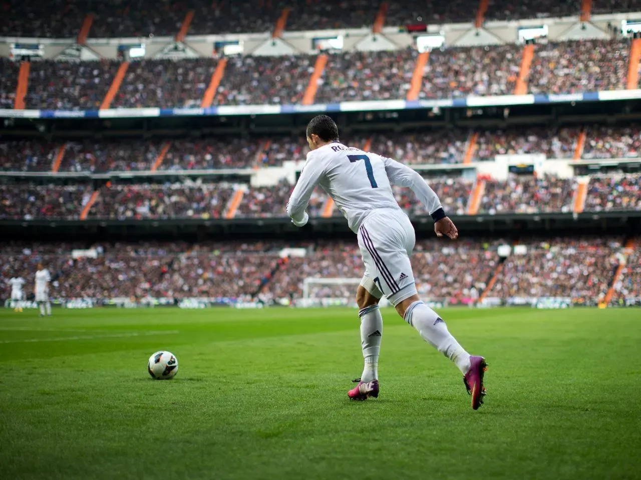 Cristiano Ronaldo Wallpapers Focused Free Kick