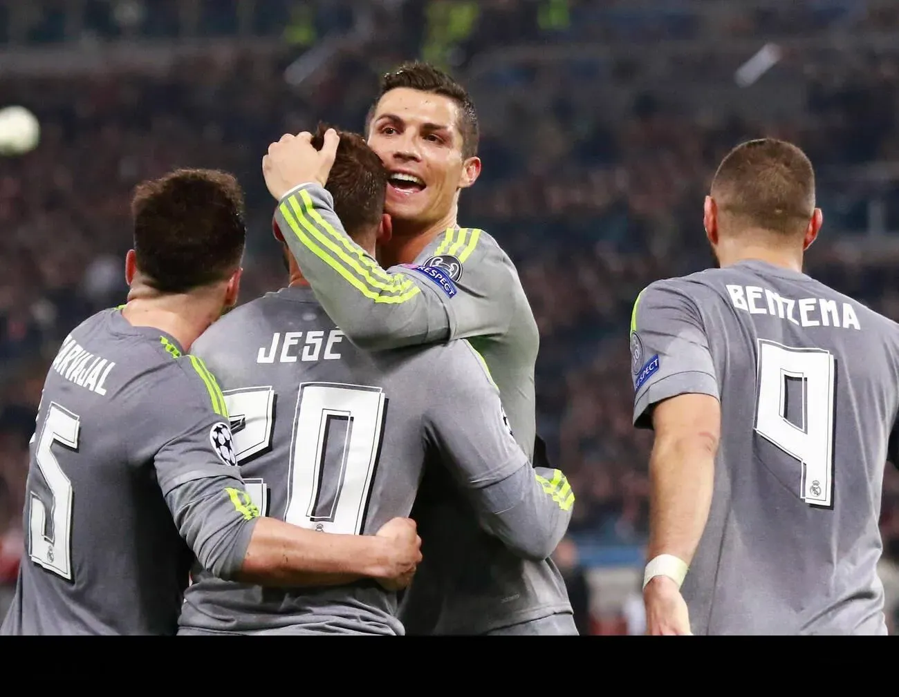 Ronaldo Wallpapers with Team Huddles