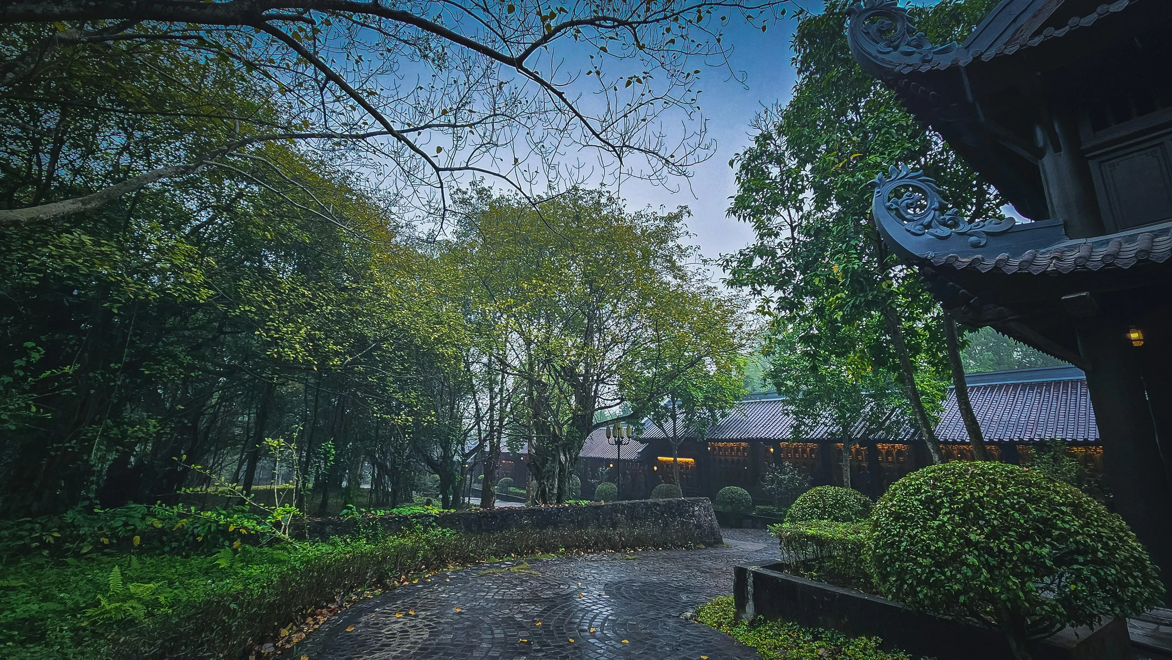 Rainy Afternoon in Lush Green Countryside Scene Wallpaper