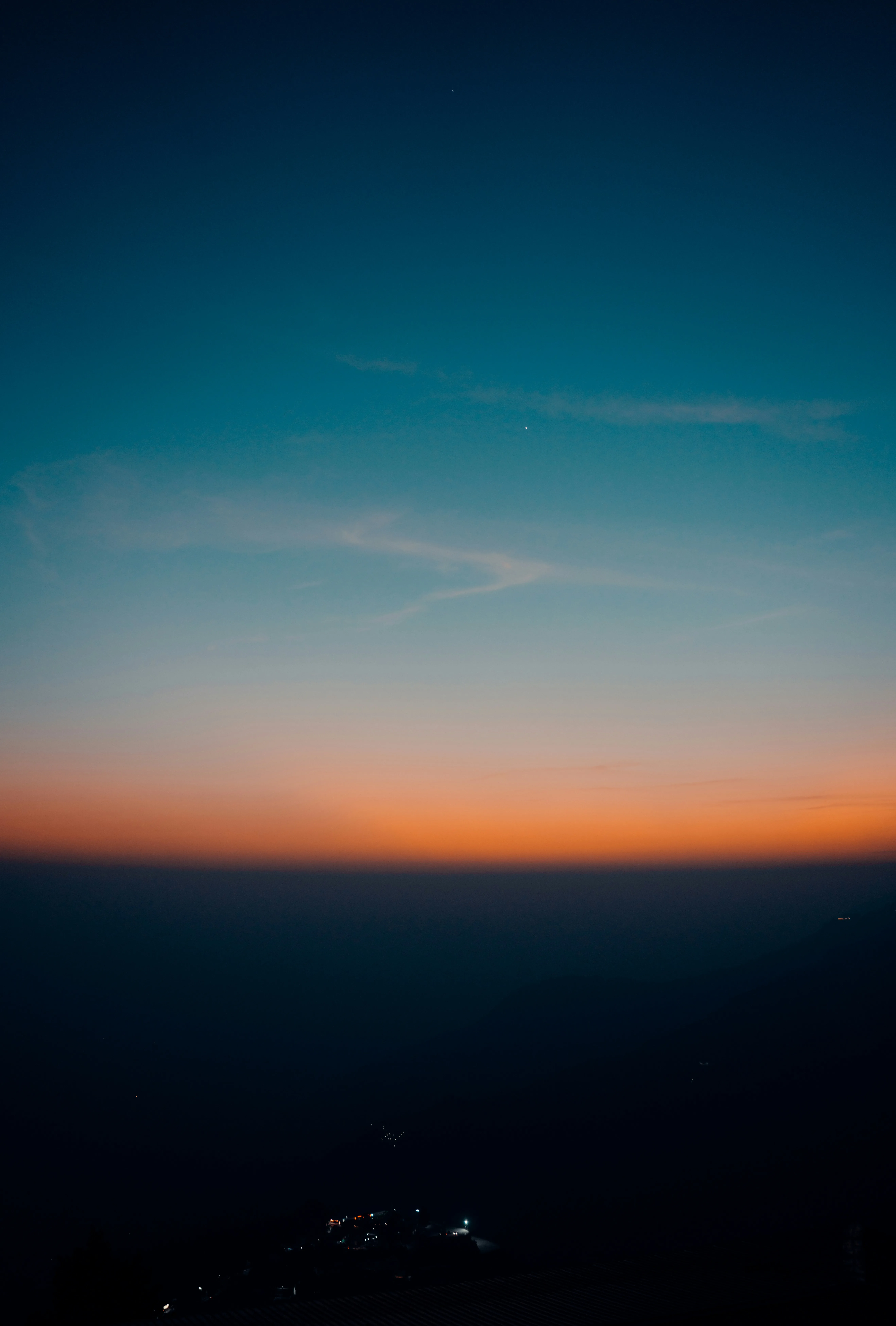 Twilight Sky with Gradient Colors From Blue To Orange HD