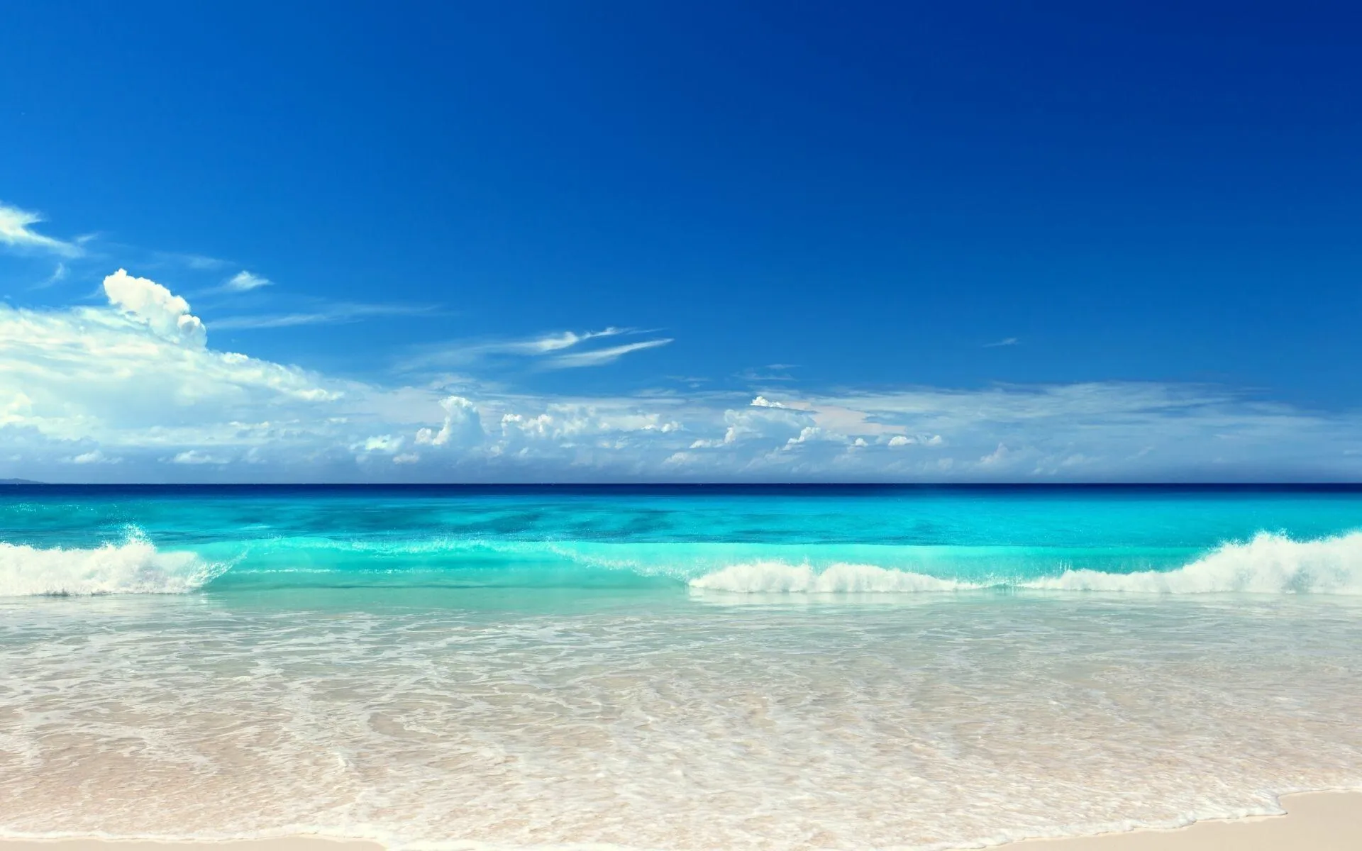 White Sandy Beach with Turquoise Sea Free HD Wallpaper
