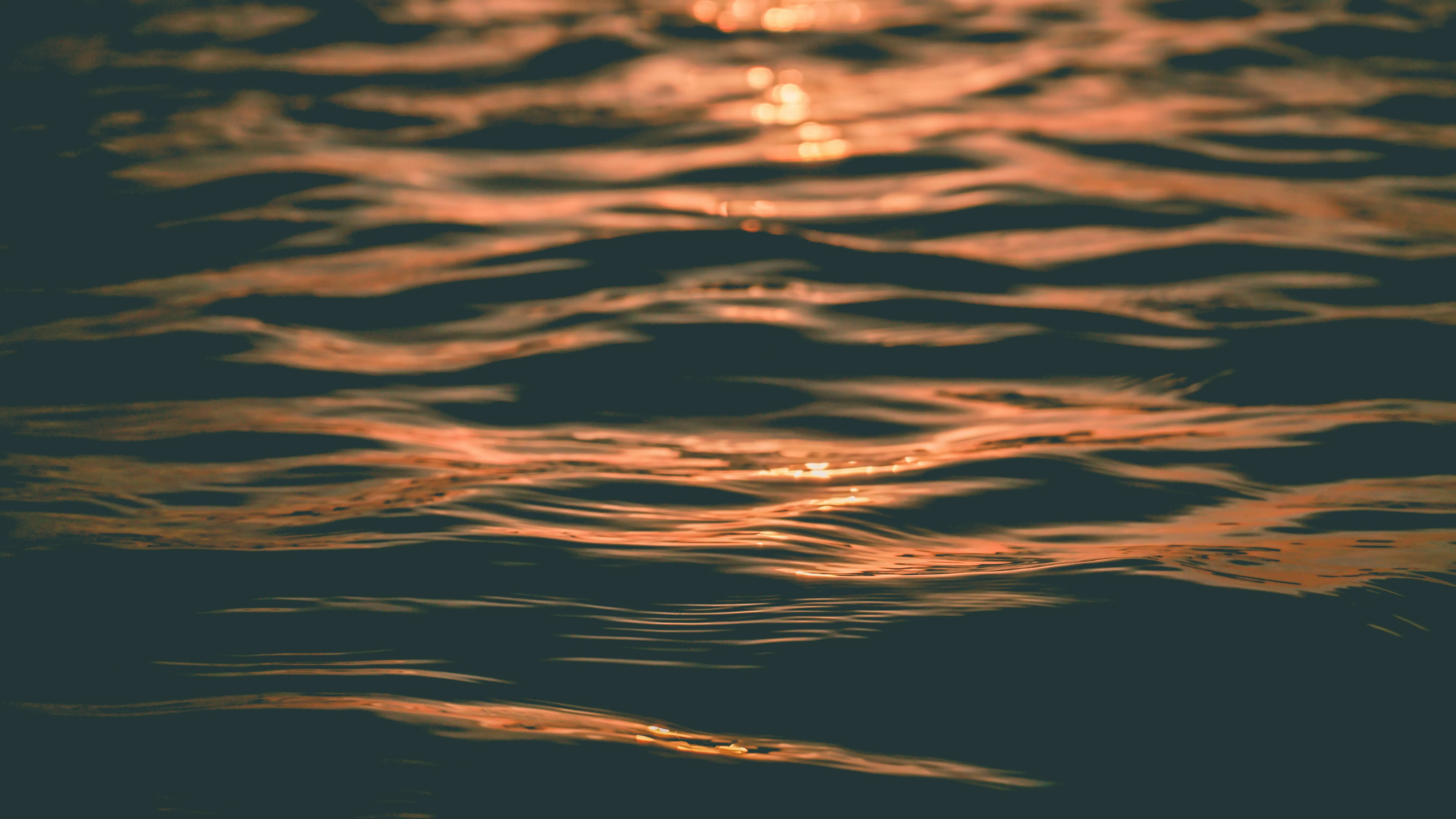 Golden Waves Reflecting the Calm of True Emotion Wallpaper