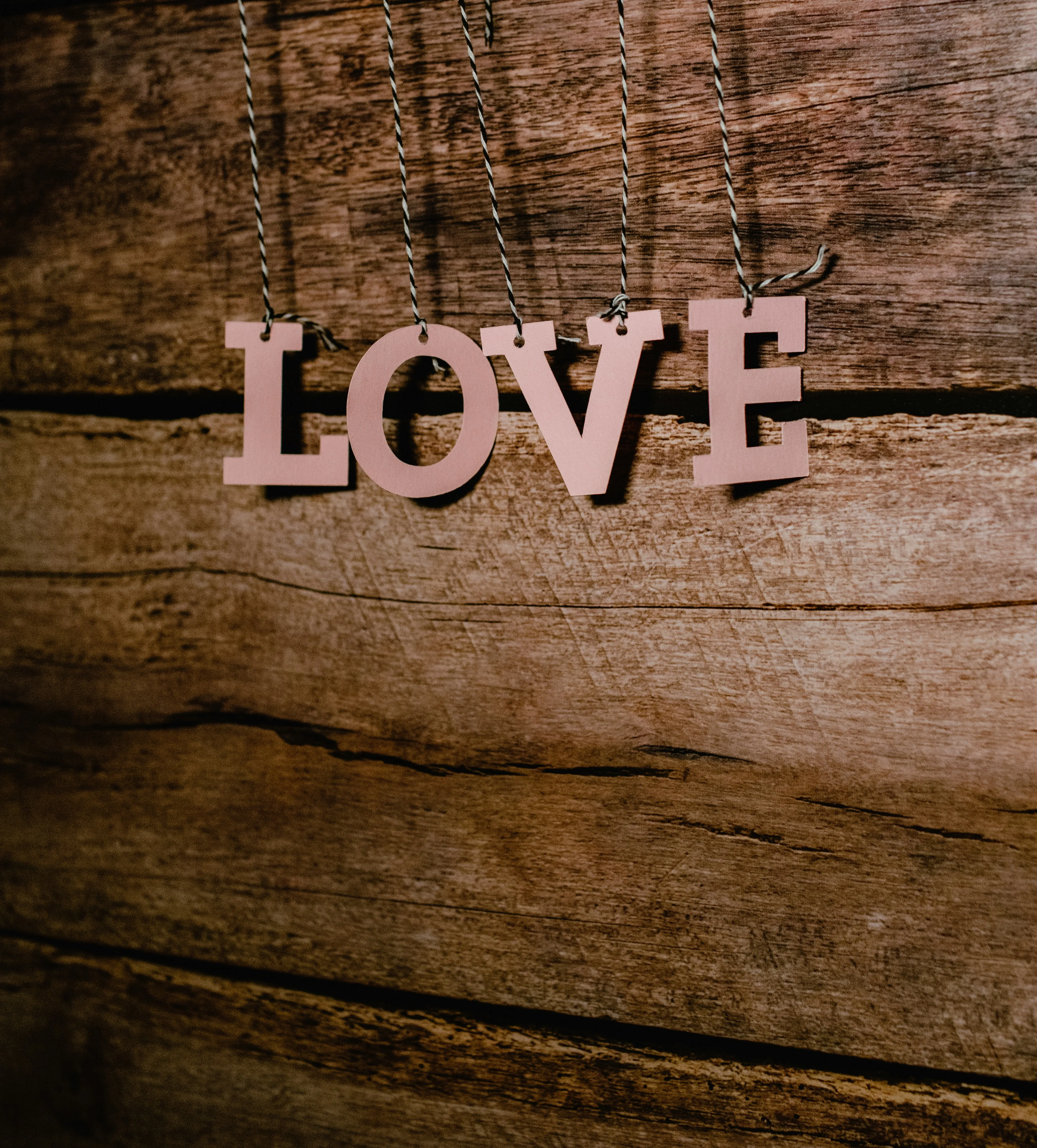 Wooden Background with Simple Love Typography Wallpaper