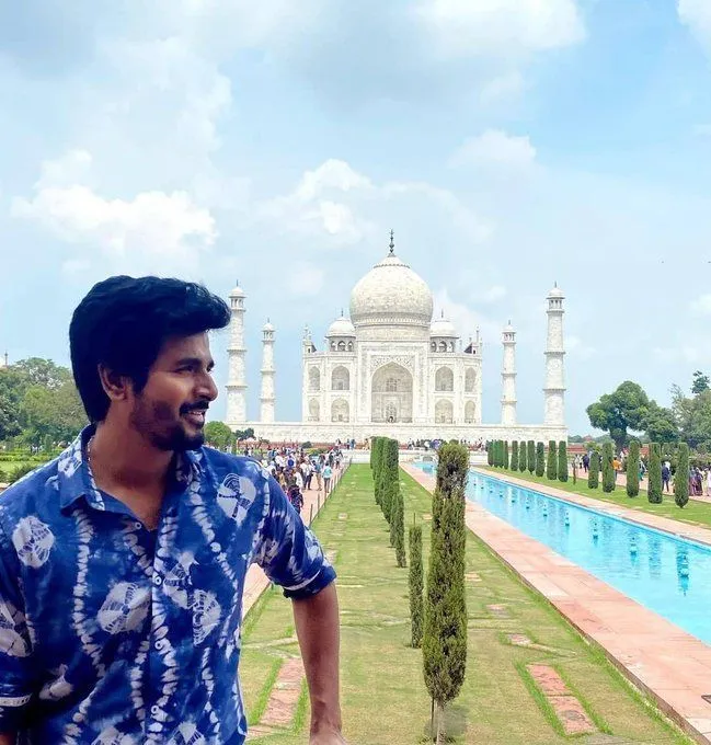 Beautiful Image of Sivakarthikeyan with Taj Mahal Background