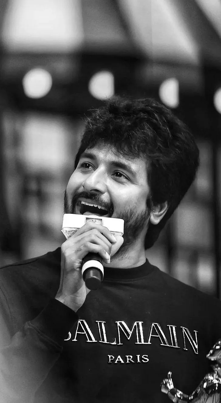 Black and White Image of Sivakarthikeyan on the Stage Hd