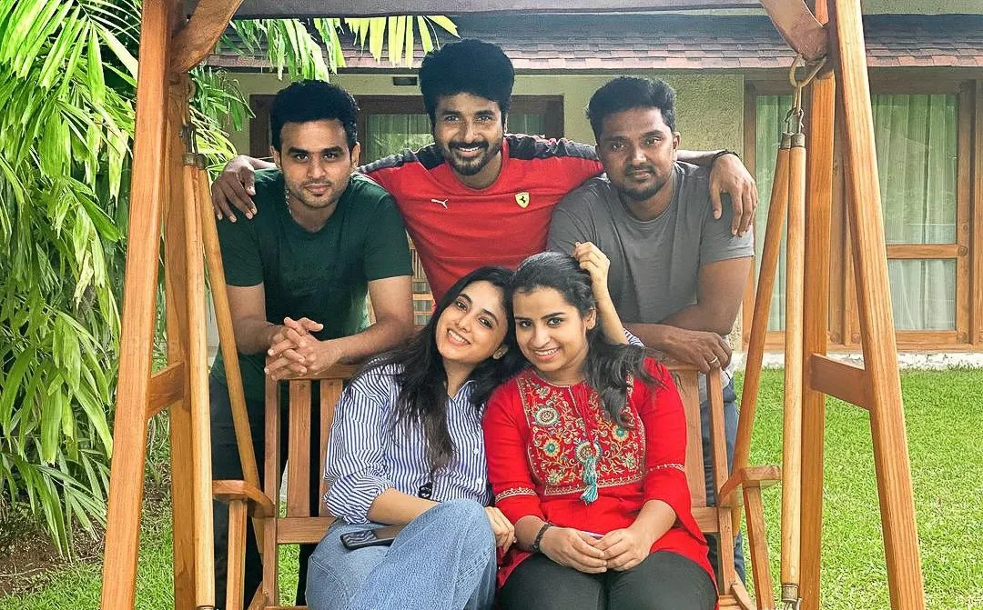 Fun Outside Moment with Sivakarthikeyan and Friends on Swing