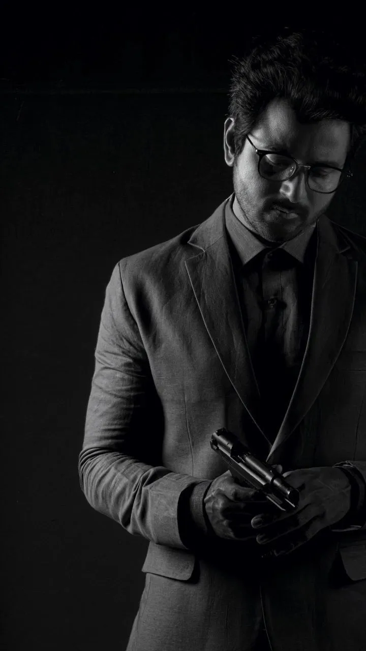 Madharaasi Movie Look of Sivakarthikeyan with Black Backdrop