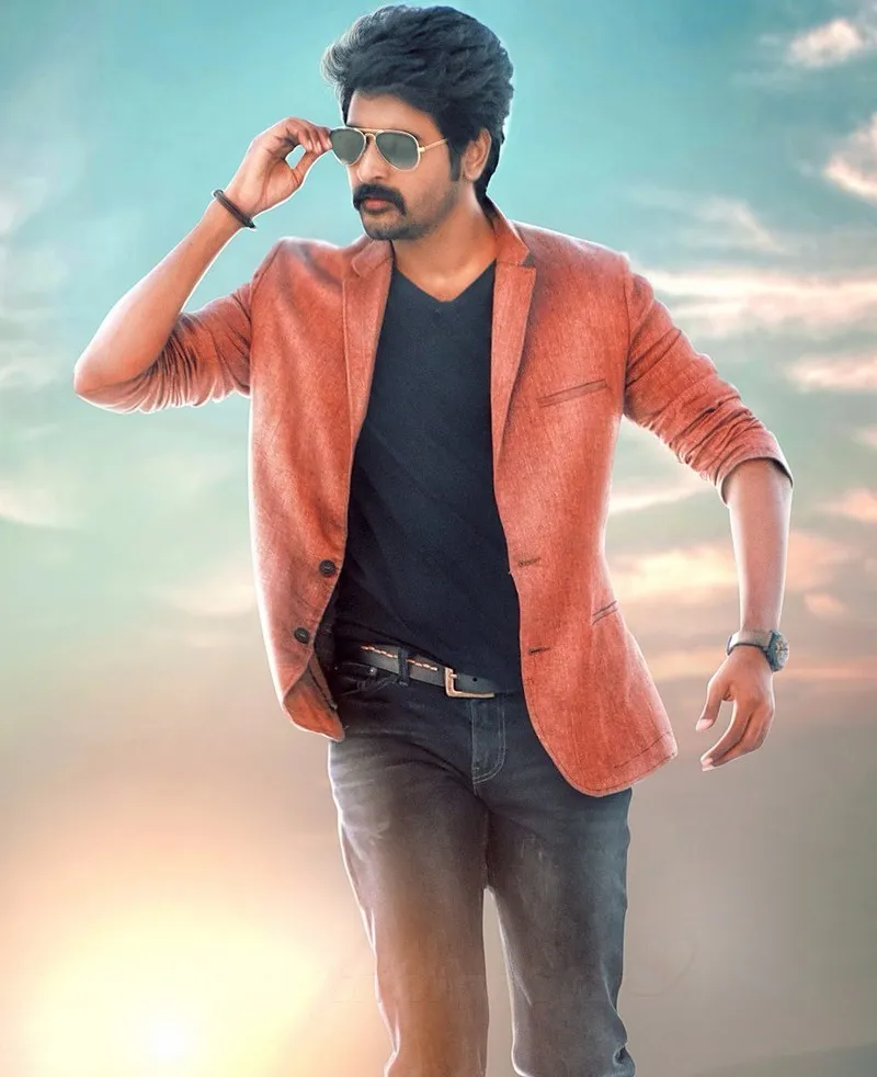 Mass Walking Look Od Sivakarthikeyan with Amazing Backdrop