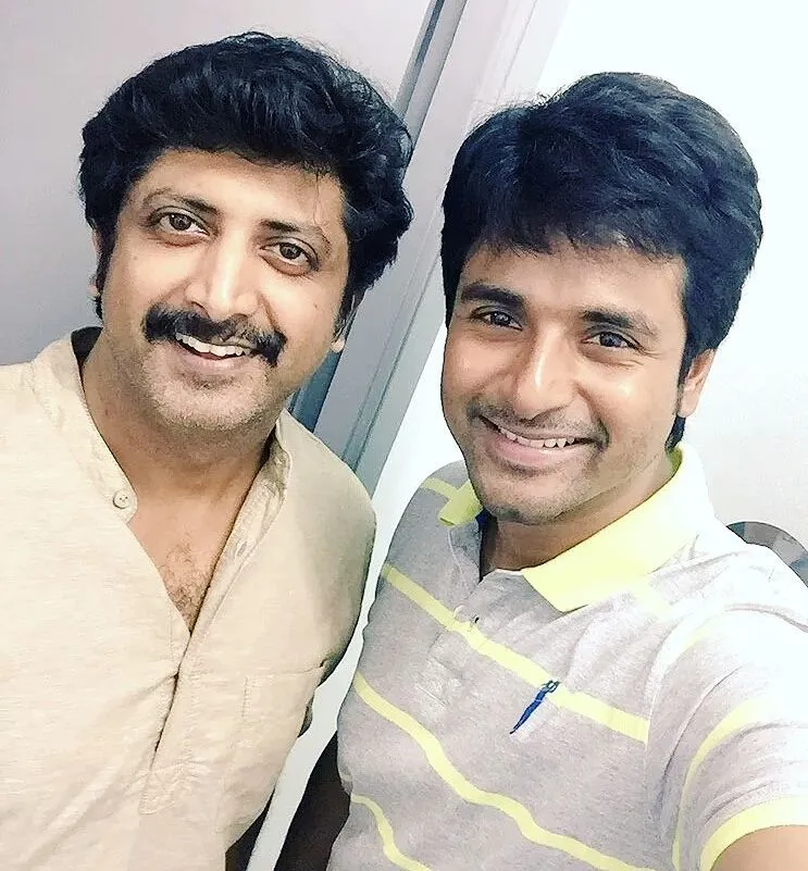 Mohan Raja and Sivakarthikeyan Taking Selfie HD Wallpaper