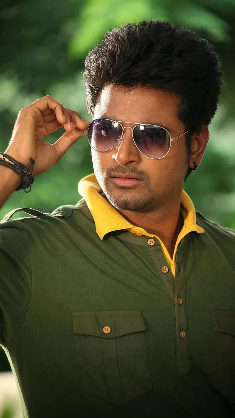 Serious Look of Sivakarthikeyan in Green T Shirt HD Image