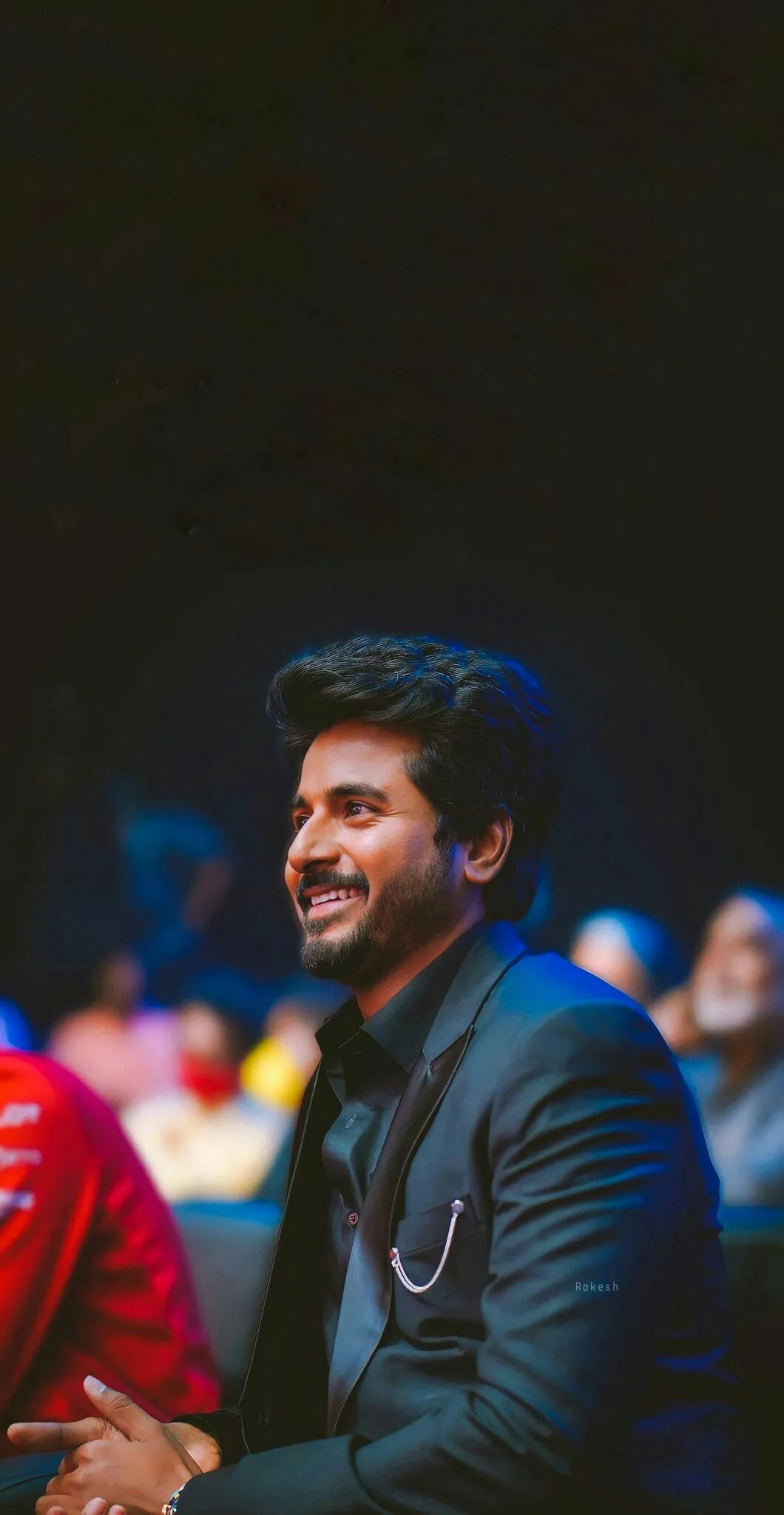 Sivakarthikeyan Smiling Pic in Formal Suit At Live Event