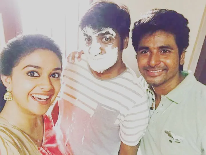 Sivakarthikeyan with Friends Fun Backstage Moment Wallpaper