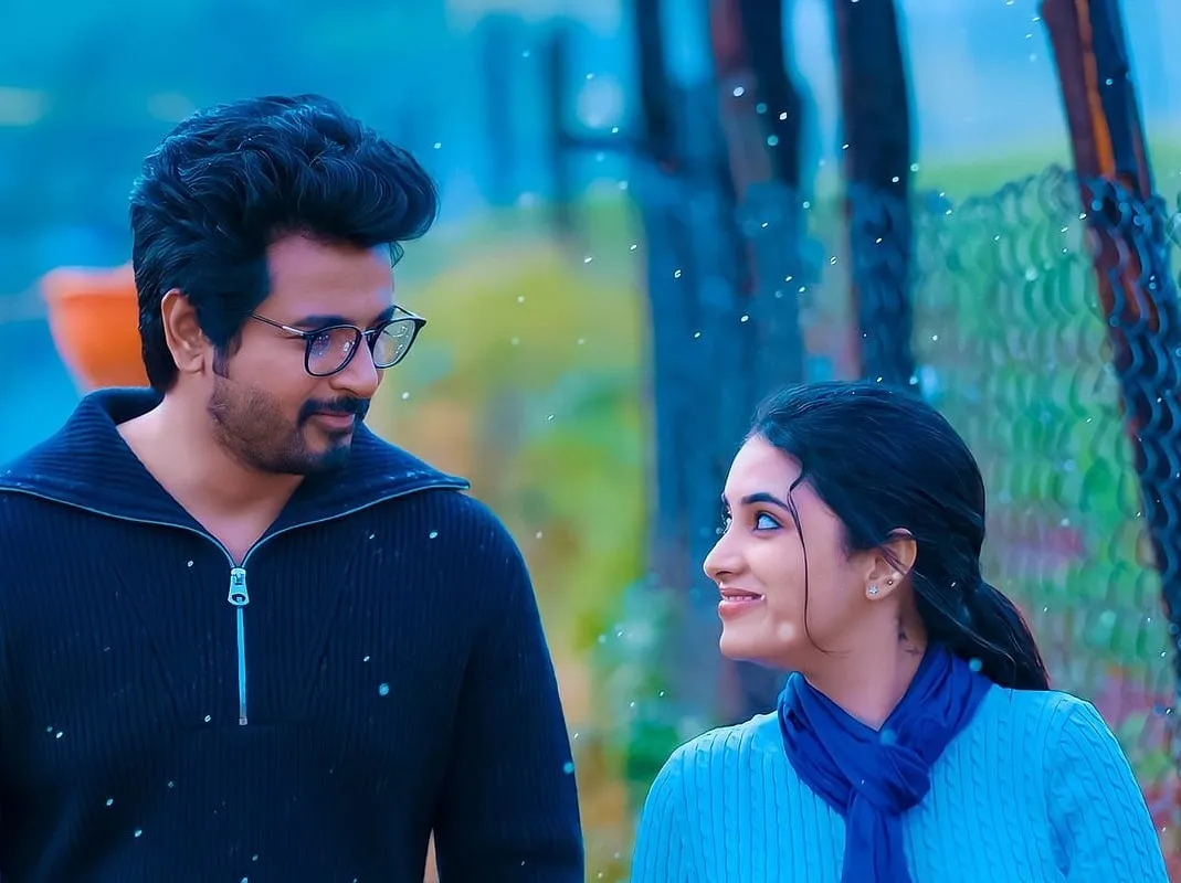 Sk Romantic Frame with Priyanka Mohan from Doctor Wallpaper