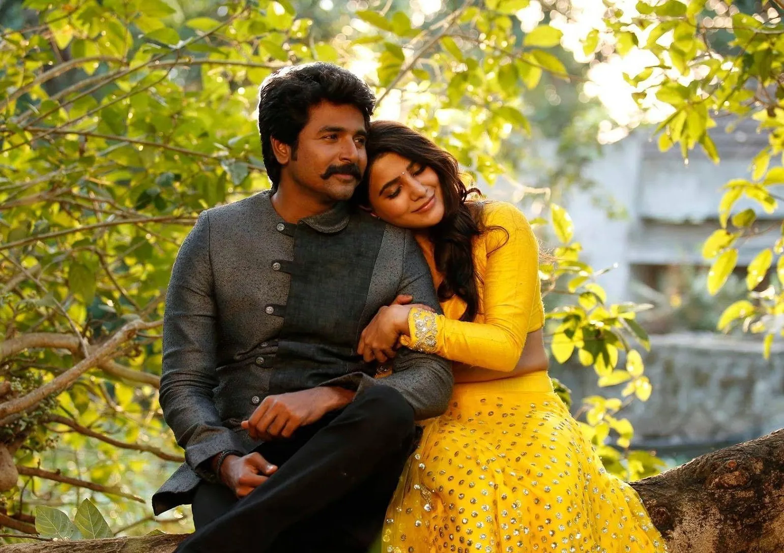 Wallpaper of Sivakarthikeyan and Samantha from Seemaraja