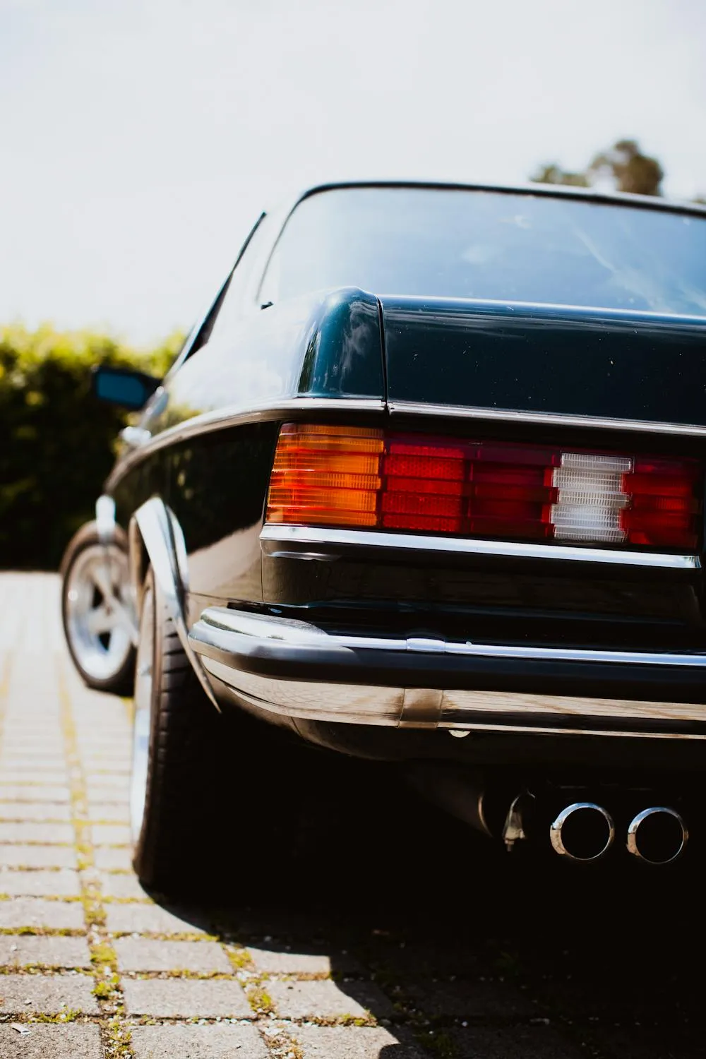 Close up of Classic Mercedes Benz Rear Tail Lights Wallpaper