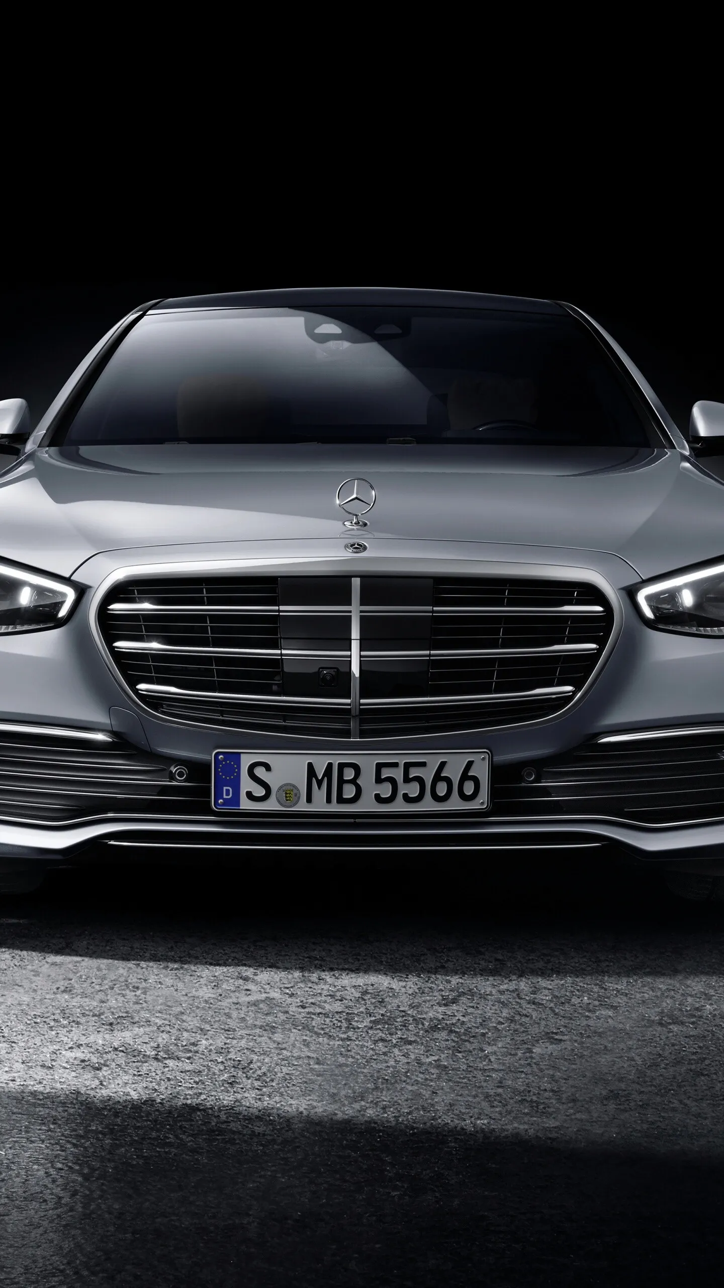 Close Up of Mercedes Front Grille With Badge and Lights