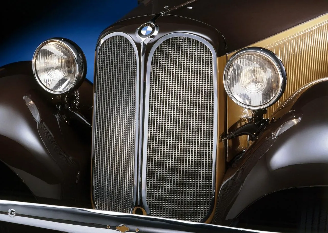 Close Up of Vintage Bmw Headlights and Front Grill Hd