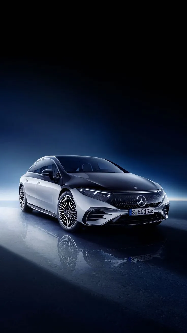 Digital Render of Sleek Silver Mercedes Benz Car Wallpaper