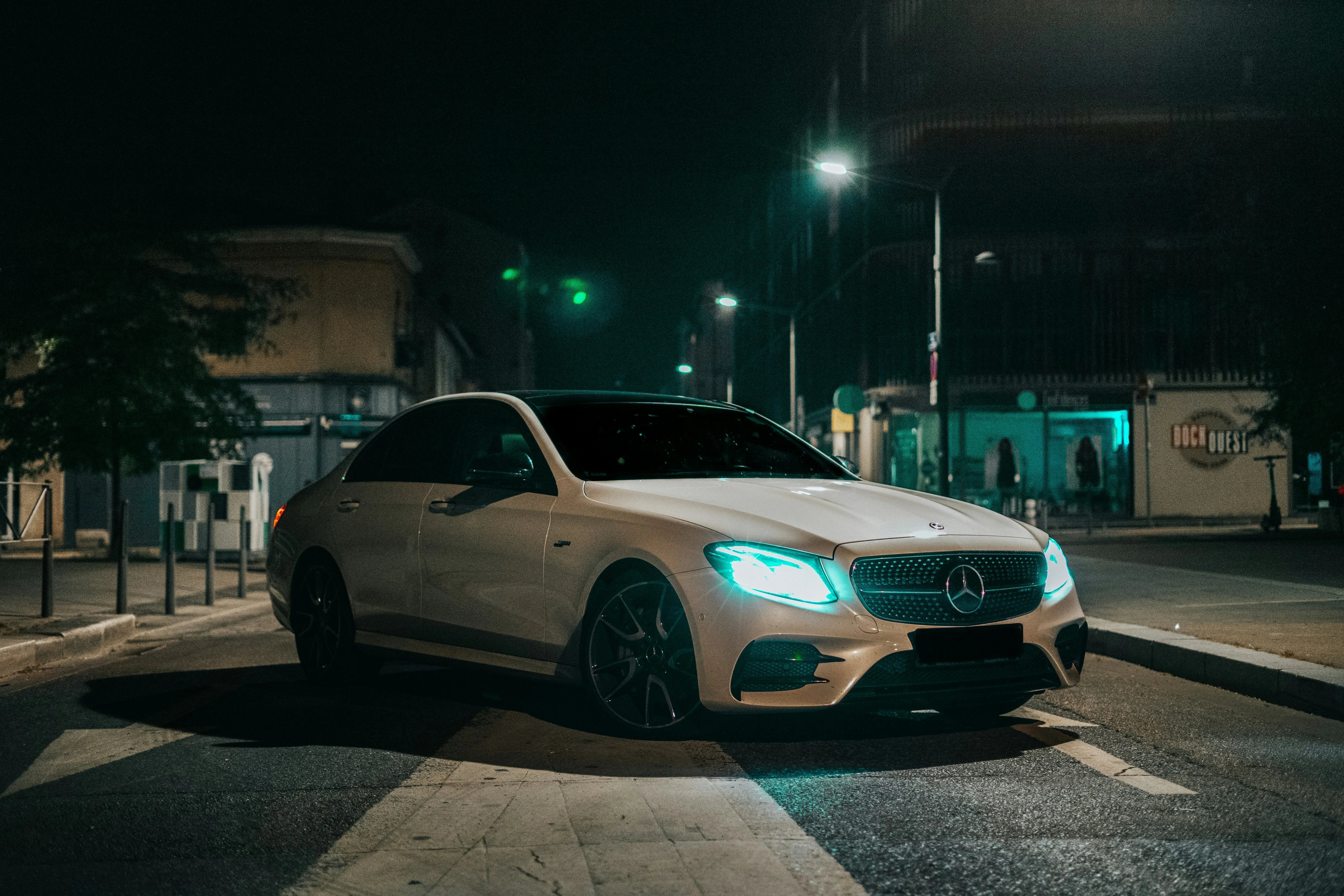 Striking Nighttime Street Shot of White Mercedes Benz 4K